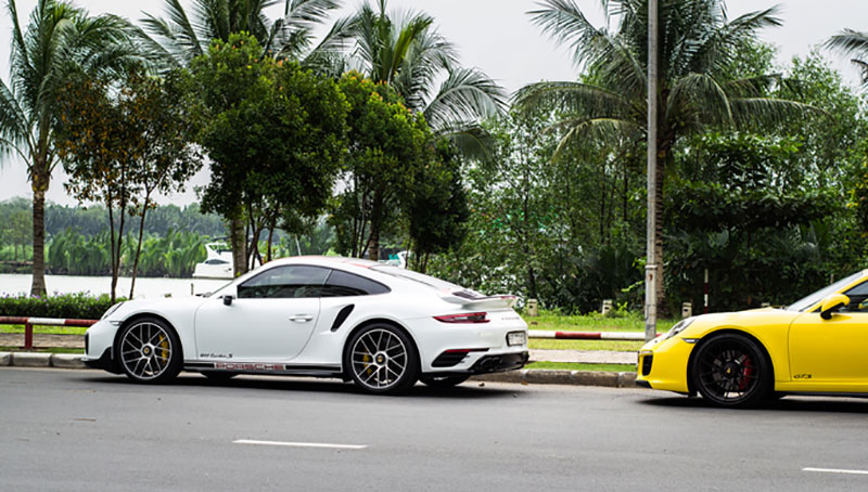 Bộ tứ Porsche 911 tụ hội ở Sài Gòn